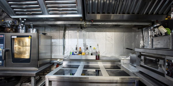 Limpiezas de Conductos de Extracción y Ventilación Santa Lucía de Tirajana · Cocina de Kebabs